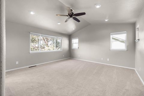 Tiny photo for 2021 SW 37th Street, Redmond, OR 97756 (MLS # 220216667)