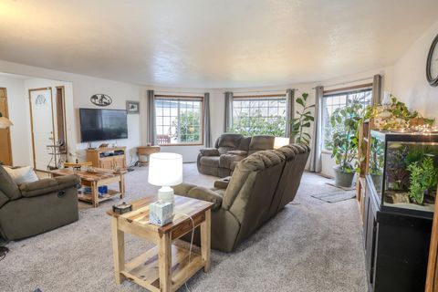 Tiny photo for 125 Meadow View Drive, Phoenix, OR 97535 (MLS # 220212824)