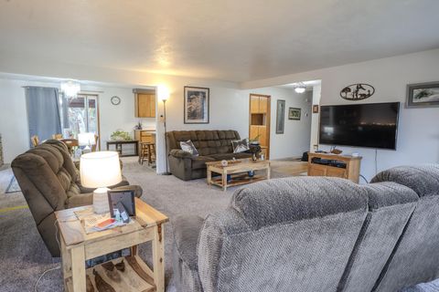 Tiny photo for 125 Meadow View Drive, Phoenix, OR 97535 (MLS # 220212824)