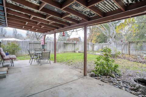Tiny photo for 125 Meadow View Drive, Phoenix, OR 97535 (MLS # 220212824)