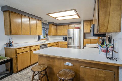 Tiny photo for 125 Meadow View Drive, Phoenix, OR 97535 (MLS # 220212824)