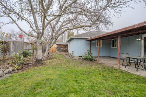 Tiny photo for 125 Meadow View Drive, Phoenix, OR 97535 (MLS # 220212824)
