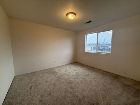 Tiny photo for 250 Tierra Circle, Eagle Point, OR 97524 (MLS # 220213111)