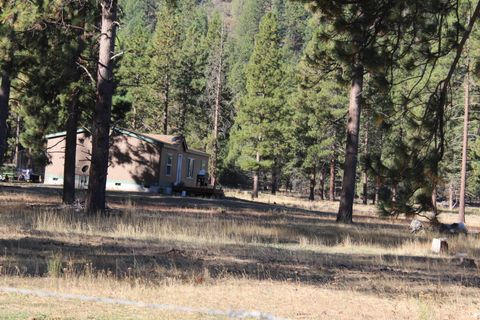 Tiny photo for 10612 Old Fort Rd, Klamath Falls, OR 97601 (MLS # 220216672)