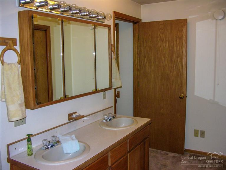 Deschutes RiverWoods - Residential