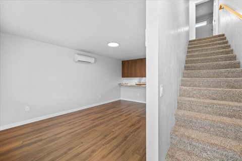 Tiny photo for 610 N Main Street #APT 5A, Phoenix, OR 97535 (MLS # 220213051)