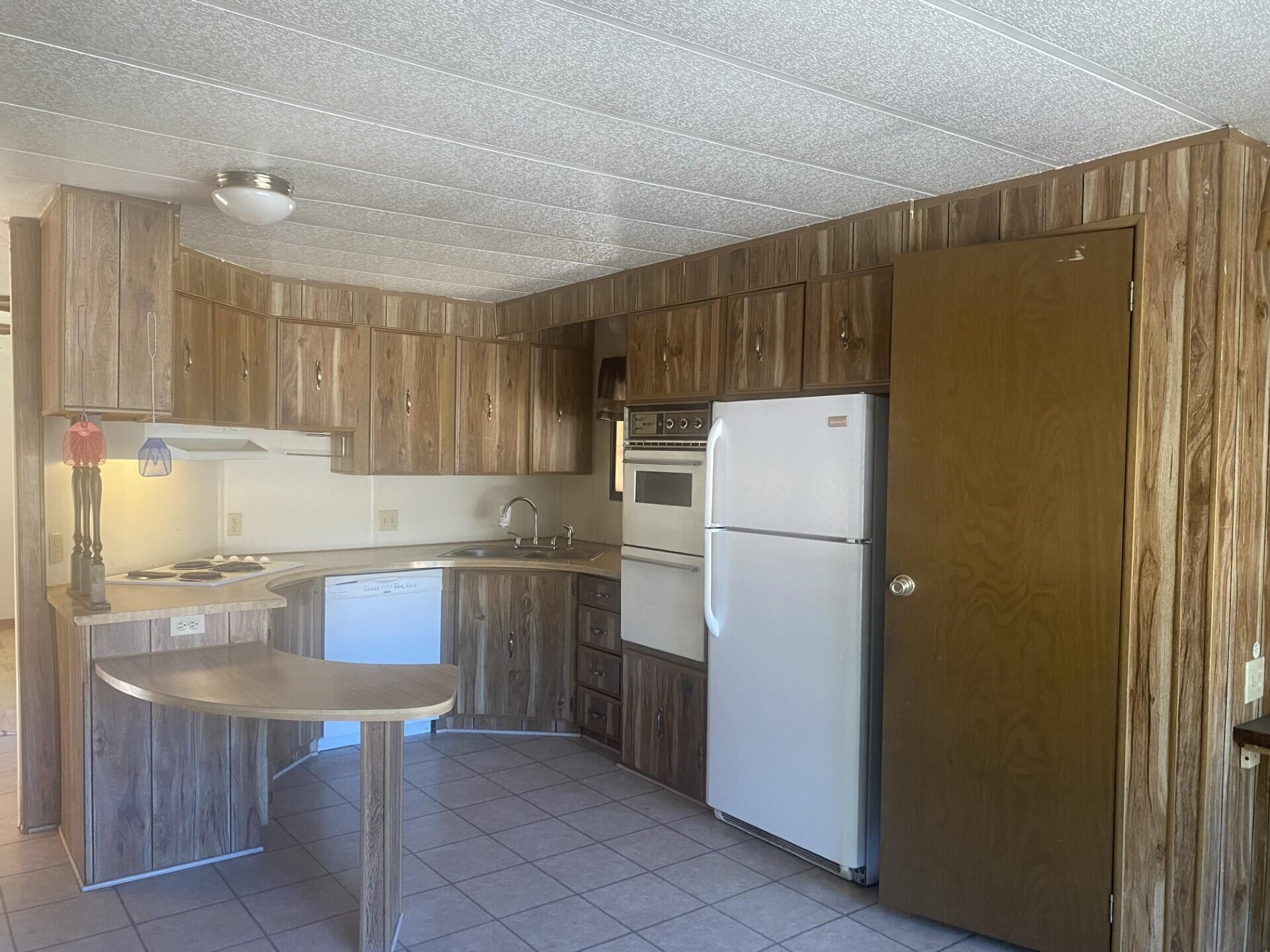 Sun Forest Estates - Residential