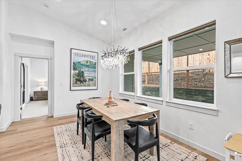 Tiny photo for 2782 High Cedars Lane, Medford, OR 97504 (MLS # 220217698)