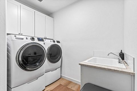 Tiny photo for 2782 High Cedars Lane, Medford, OR 97504 (MLS # 220217698)