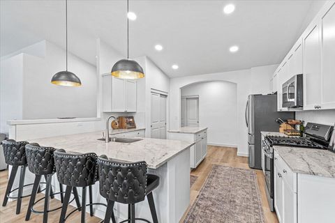 Tiny photo for 2782 High Cedars Lane, Medford, OR 97504 (MLS # 220217698)