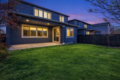 Tiny photo for 20991 NE Legend Place, Bend, OR 97701 (MLS # 220217811)