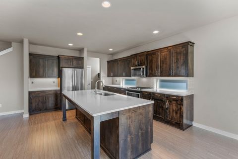 Tiny photo for 20991 NE Legend Place, Bend, OR 97701 (MLS # 220217811)