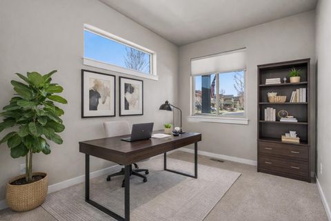 Tiny photo for 20991 NE Legend Place, Bend, OR 97701 (MLS # 220217811)