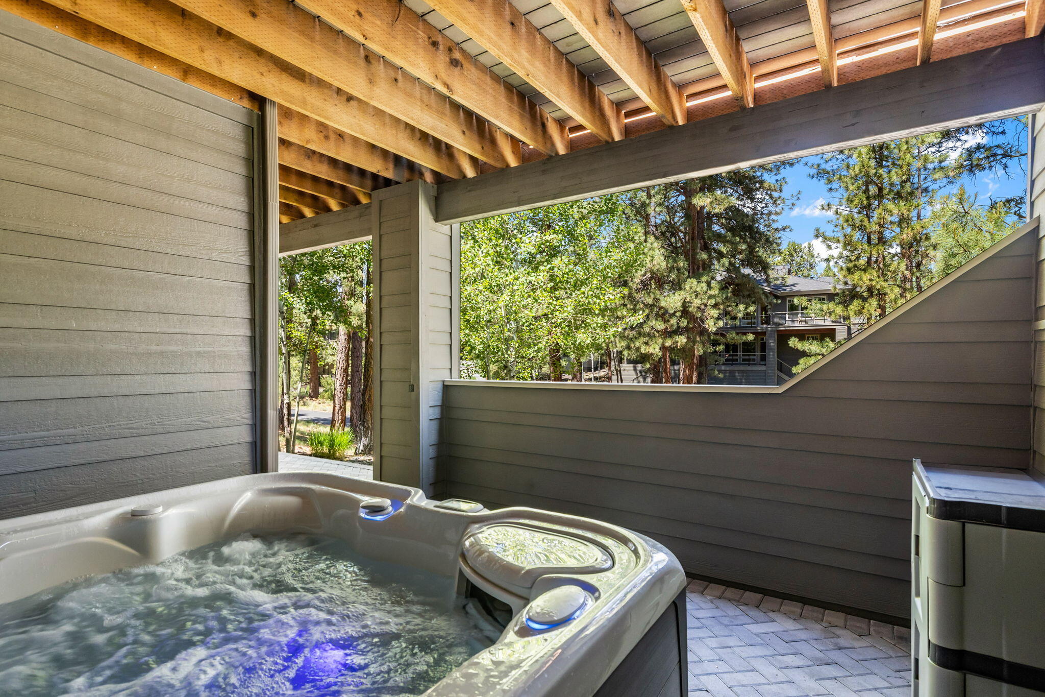 Skyliner Summit - Residential