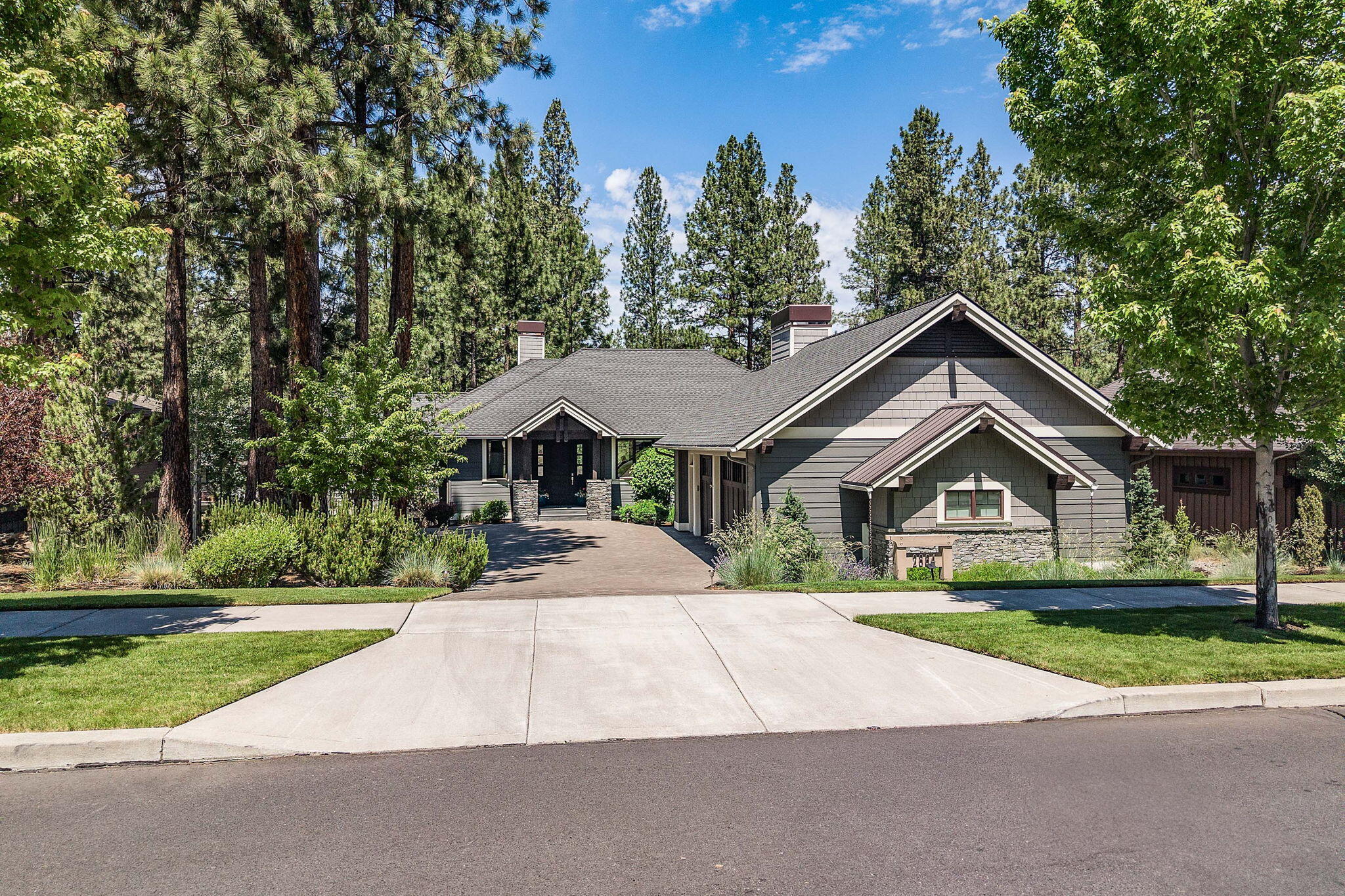 Skyliner Summit - Residential