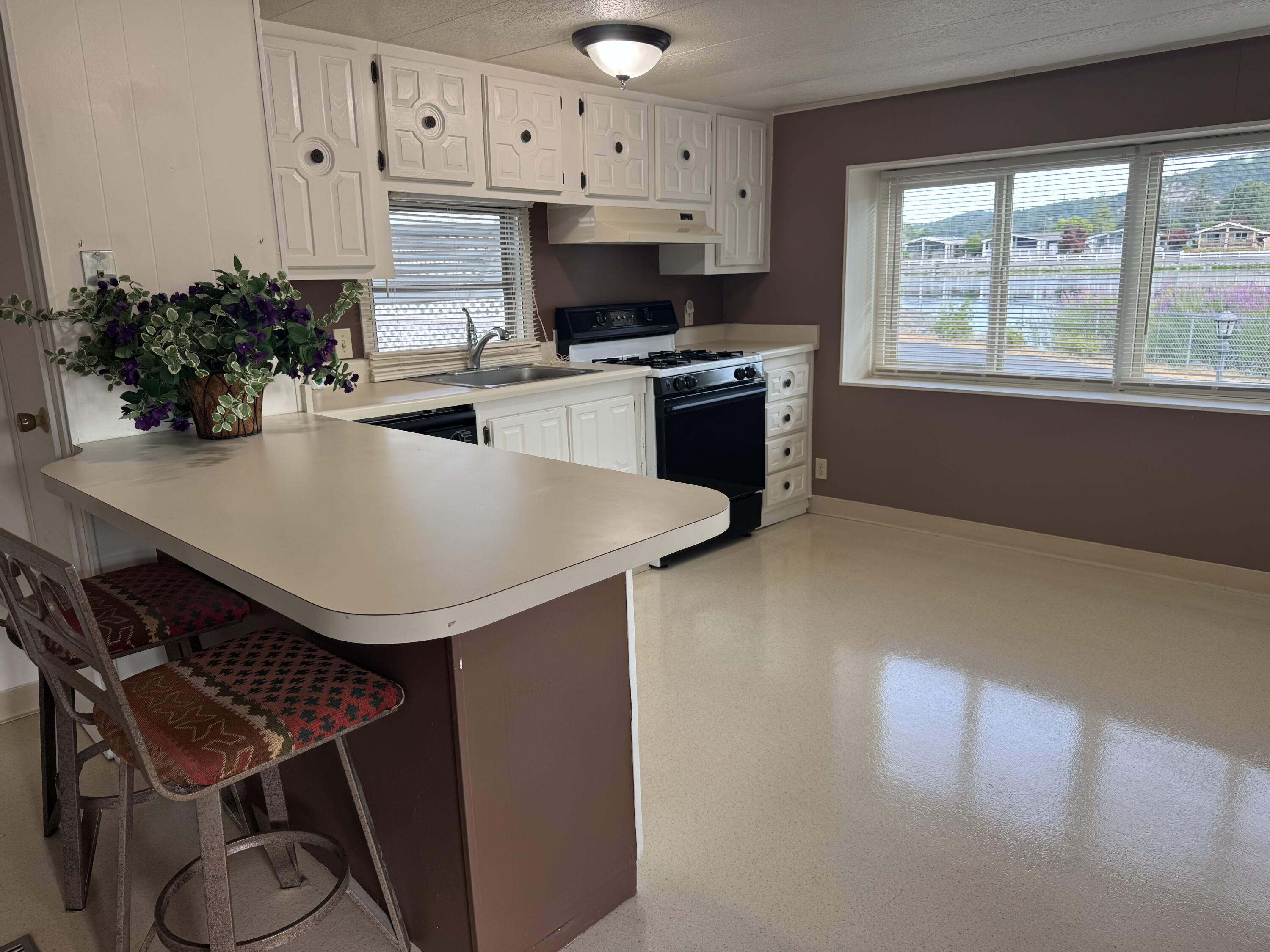 Rogue Lea Estates - Residential