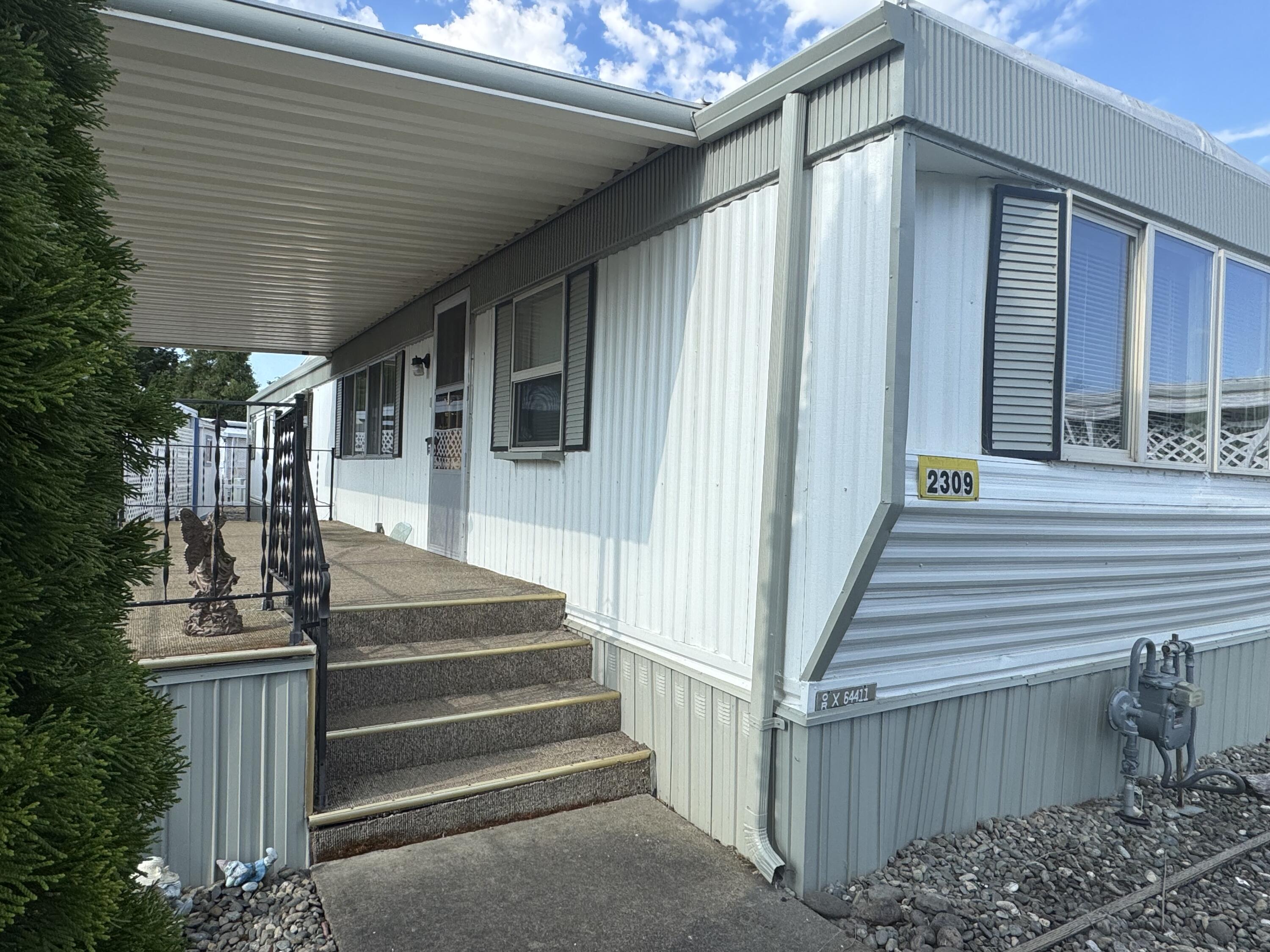 Rogue Lea Estates - Residential