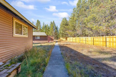 Tiny photo for 16510 Shanks Lane, La Pine, OR 97739 (MLS # 220211526)