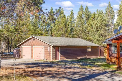 Tiny photo for 16510 Shanks Lane, La Pine, OR 97739 (MLS # 220211526)