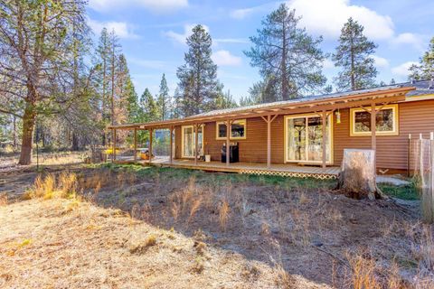 Tiny photo for 16510 Shanks Lane, La Pine, OR 97739 (MLS # 220211526)