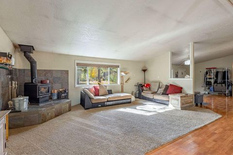 Tiny photo for 16510 Shanks Lane, La Pine, OR 97739 (MLS # 220211526)