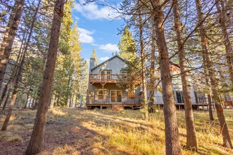 Tiny photo for 55630 Wagon Master Way, Bend, OR 97707 (MLS # 220212283)