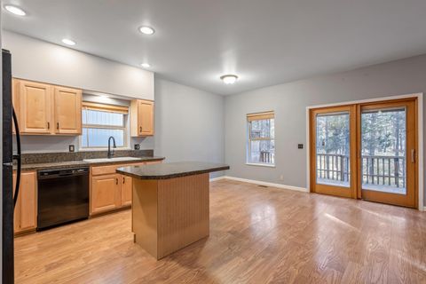 Tiny photo for 55630 Wagon Master Way, Bend, OR 97707 (MLS # 220212283)