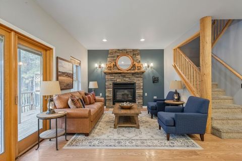 Tiny photo for 55630 Wagon Master Way, Bend, OR 97707 (MLS # 220212283)