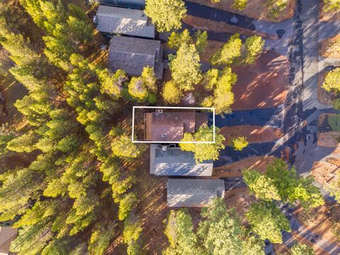 Tiny photo for 55630 Wagon Master Way, Bend, OR 97707 (MLS # 220212283)