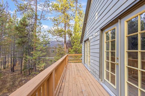 Tiny photo for 55630 Wagon Master Way, Bend, OR 97707 (MLS # 220212283)