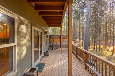 Tiny photo for 55630 Wagon Master Way, Bend, OR 97707 (MLS # 220212283)