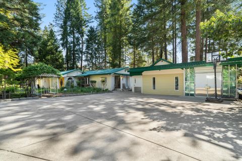 Tiny photo for 1282 Pleasant Creek Road, Rogue River, OR 97537 (MLS # 220214323)