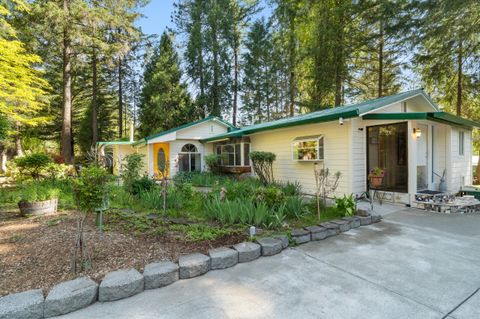 Tiny photo for 1282 Pleasant Creek Road, Rogue River, OR 97537 (MLS # 220214323)