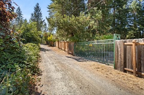 Tiny photo for 1282 Pleasant Creek Road, Rogue River, OR 97537 (MLS # 220214323)