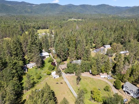 Tiny photo for 1282 Pleasant Creek Road, Rogue River, OR 97537 (MLS # 220214323)