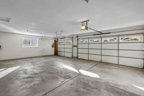 Tiny photo for 4218 SW Tommy Armour Lane, Redmond, OR 97756 (MLS # 220212101)