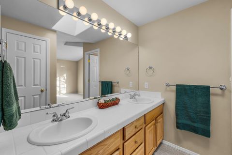 Tiny photo for 4218 SW Tommy Armour Lane, Redmond, OR 97756 (MLS # 220212101)