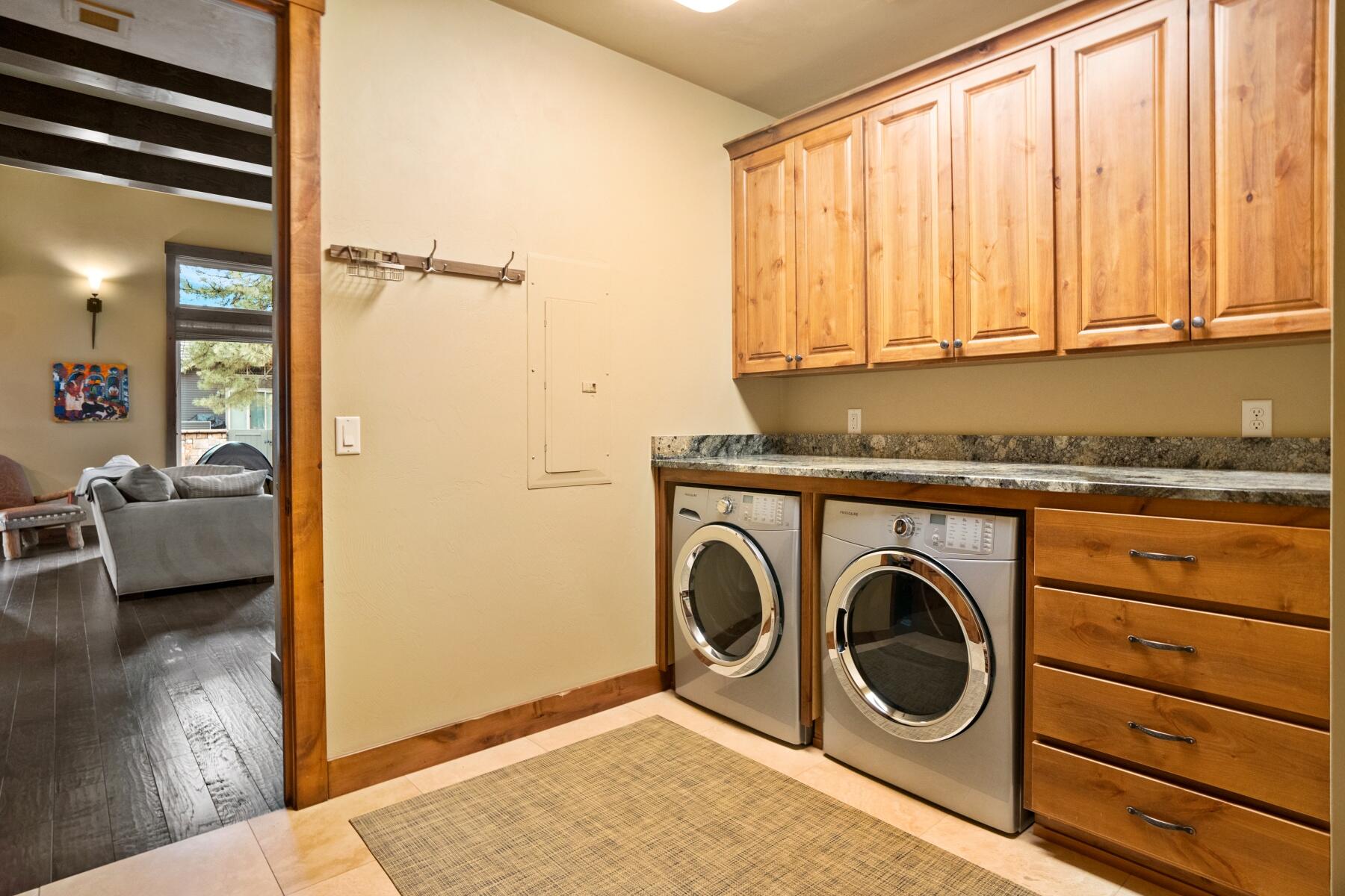 Broken Top - Residential