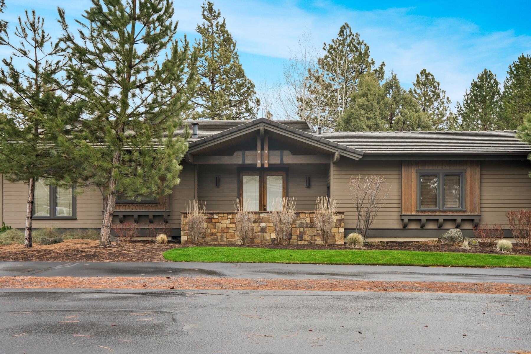 Broken Top - Residential