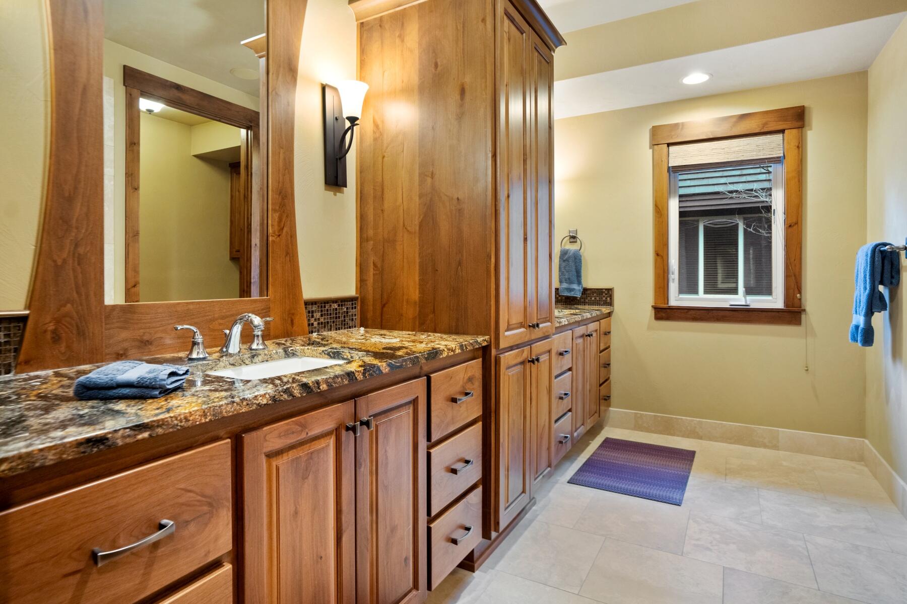 Broken Top - Residential