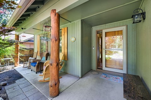 Tiny photo for 19863 Porcupine Drive, Bend, OR 97702 (MLS # 220227472)