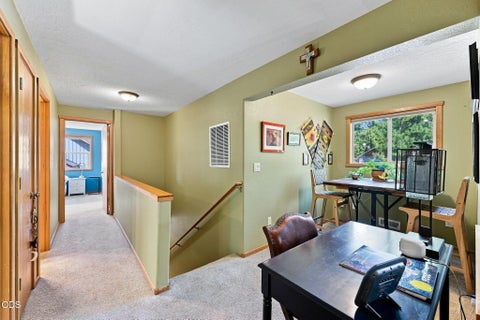 Tiny photo for 19863 Porcupine Drive, Bend, OR 97702 (MLS # 220227472)