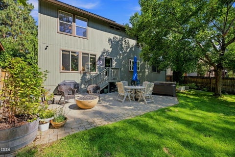 Tiny photo for 19863 Porcupine Drive, Bend, OR 97702 (MLS # 220227472)