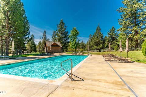 Tiny photo for 17147 Caddis Court, Sisters, OR 97759 (MLS # 220227407)