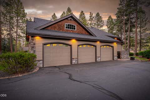 Tiny photo for 17147 Caddis Court, Sisters, OR 97759 (MLS # 220227407)