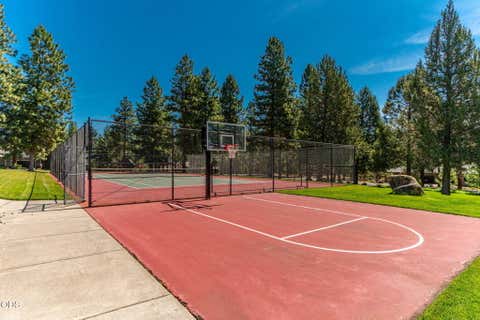 Tiny photo for 17147 Caddis Court, Sisters, OR 97759 (MLS # 220227407)