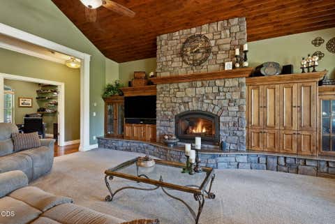 Tiny photo for 17147 Caddis Court, Sisters, OR 97759 (MLS # 220227407)
