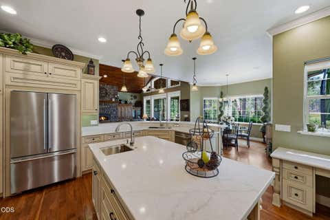 Tiny photo for 17147 Caddis Court, Sisters, OR 97759 (MLS # 220227407)