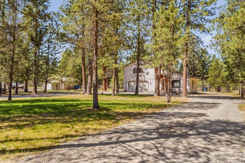 Tiny photo for 149112 Auderine Circle, La Pine, OR 97739 (MLS # 220221987)