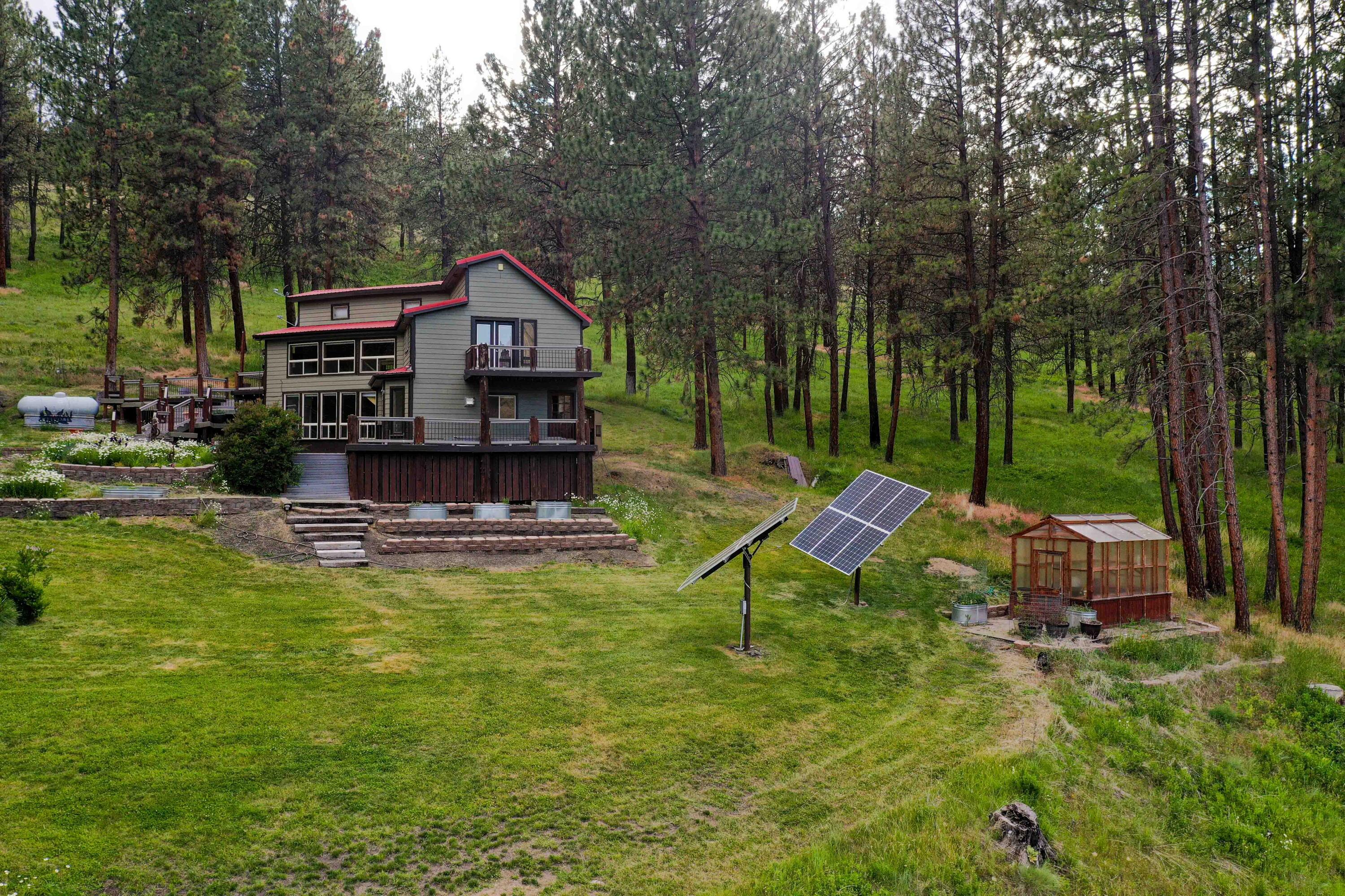 61702 Middle Fork Lane